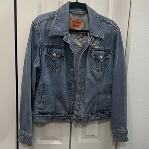 Vintage Levi's Classic Blue Denim Jacket snap closure